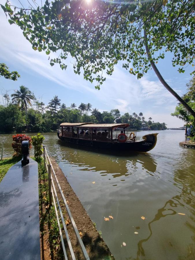 Chilanka Lake View Resort Alappuzha Exterior photo