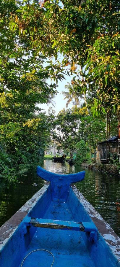 Chilanka Lake View Resort Alappuzha Exterior photo