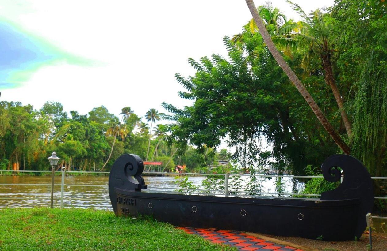 Chilanka Lake View Resort Alappuzha Exterior photo